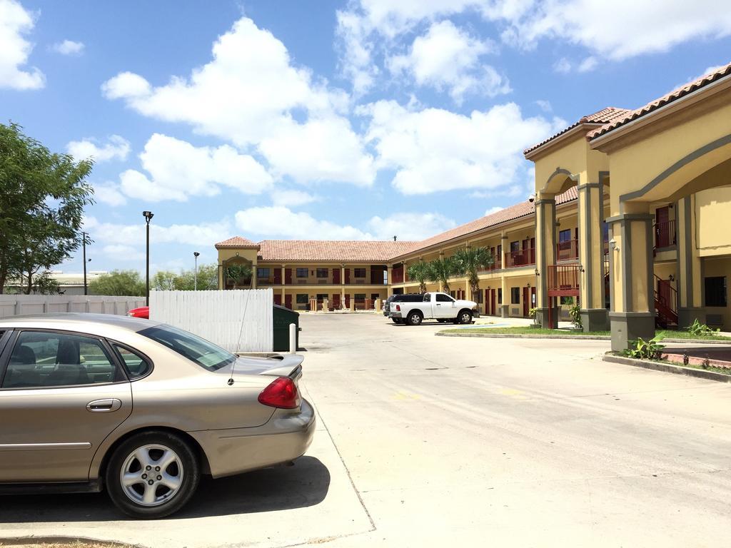 Boca Chica Inn And Suites Brownsville Zewnętrze zdjęcie