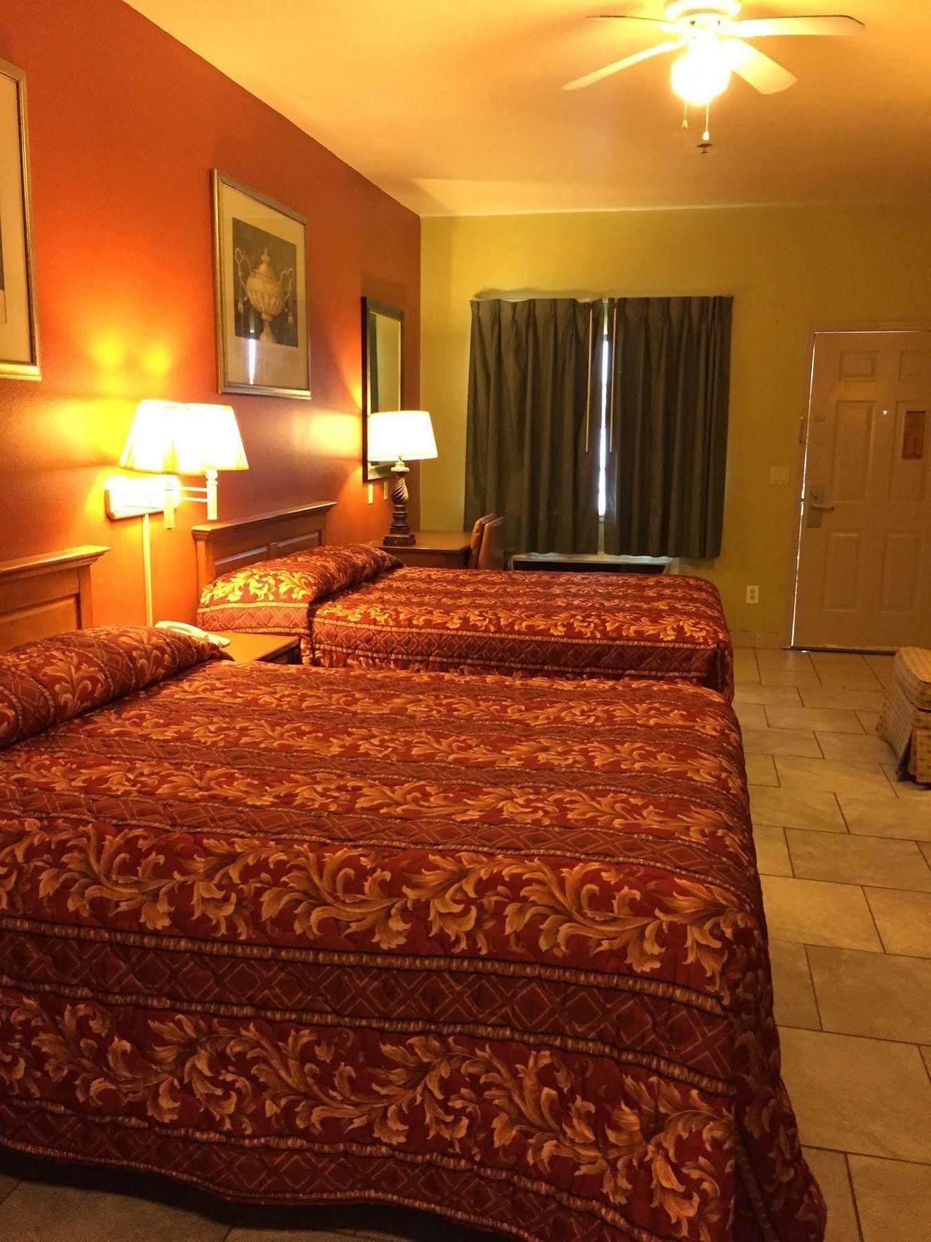 Boca Chica Inn And Suites Brownsville Zewnętrze zdjęcie