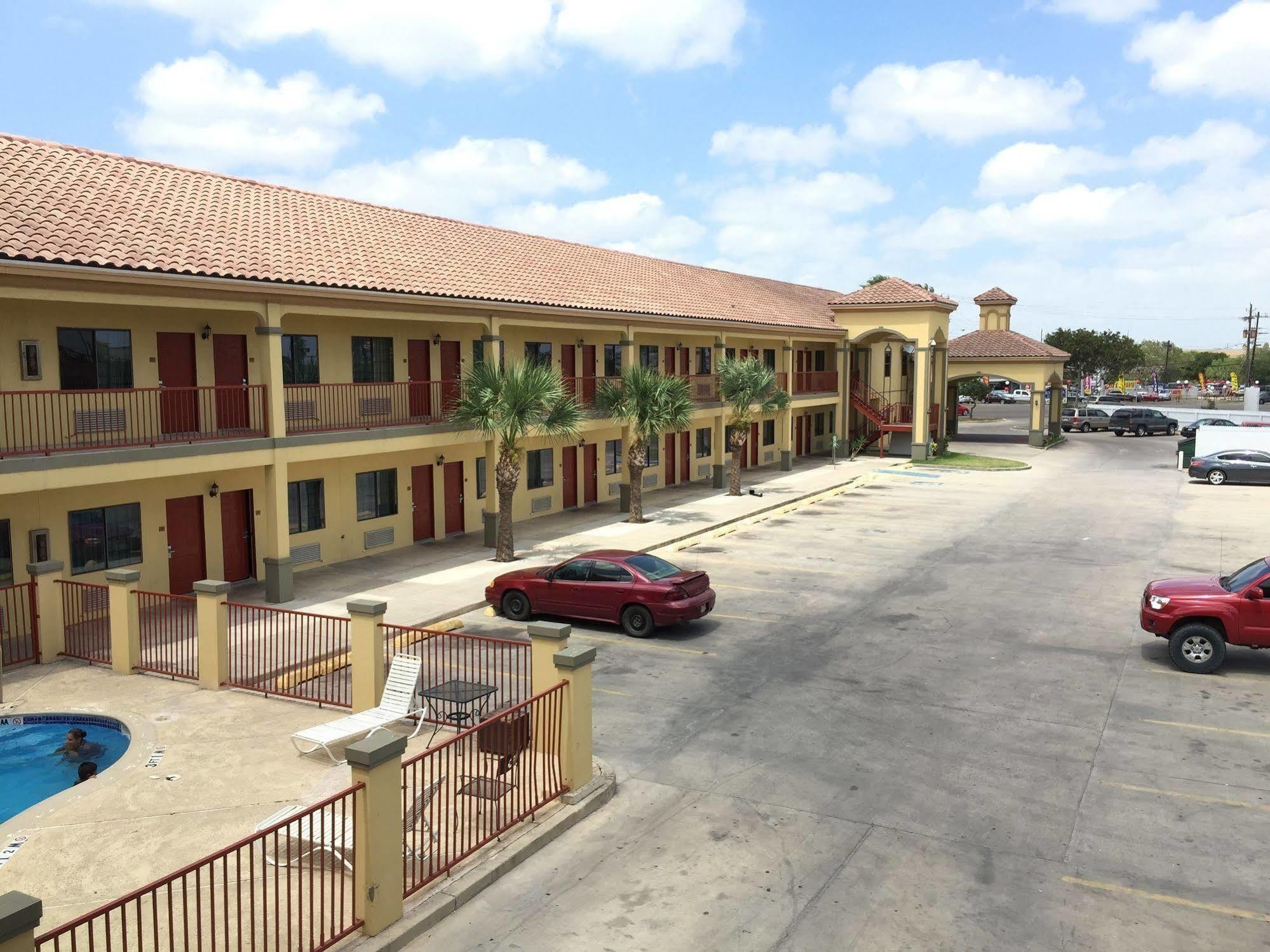 Boca Chica Inn And Suites Brownsville Zewnętrze zdjęcie